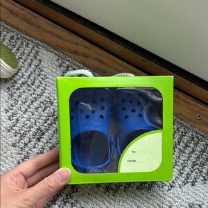 CROCS toddler c2-c3 blue bolt new in box
